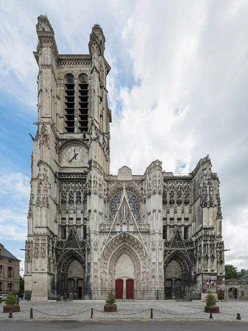 Département de l'Aube (10) : La Cathédrale Saint-Pierre-et-Saint-Paul de Troyes.