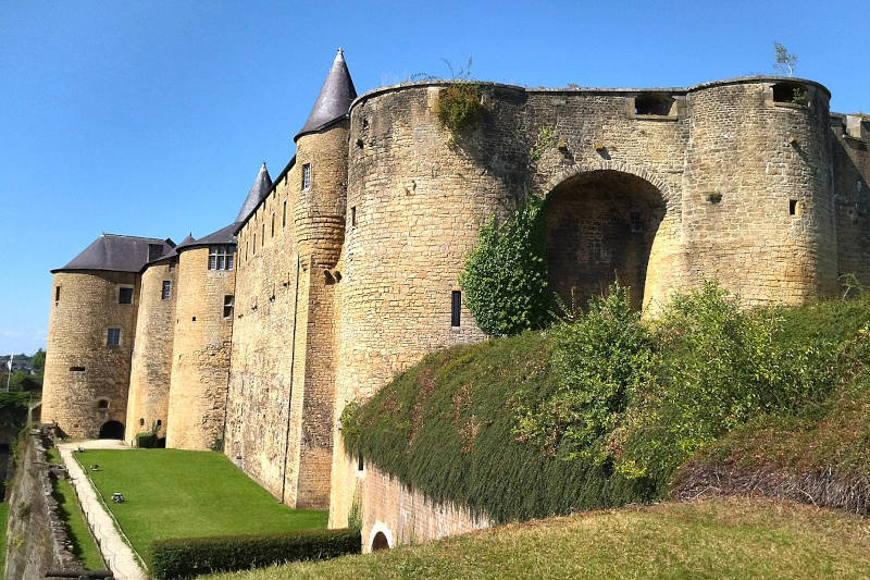 Département des Ardennes (08) : Le Château Fort de Sedan.