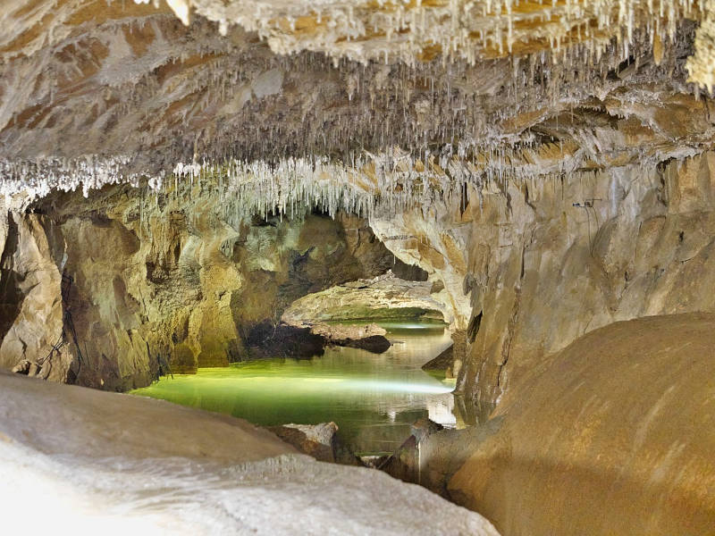 Département de l'Isère (38) : La Grotte de Chorande.