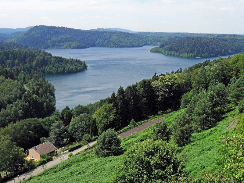 Département de la Meurthe-et-Moselle (54) : Le Lac de Pierre-Percée.