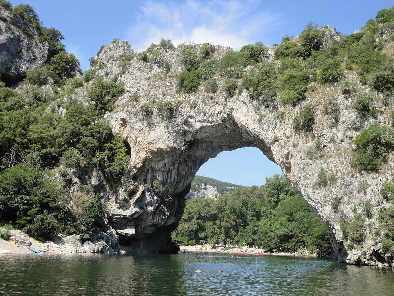 Département de l'Ardèche (07) : Le Pont d'Arc.